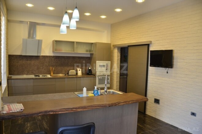 Сдаётся 5-комн. вторичка 240 м², м. Сахил, photo 4 from 15