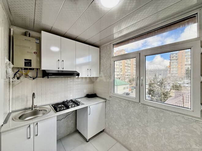 Продаётся 2-комн. вторичка 36 м², м. Нефтчиляр, photo 8 from 17