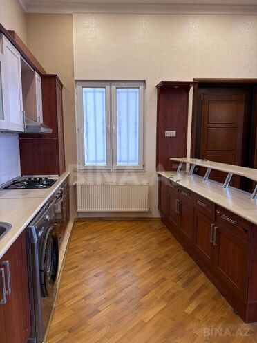 Сдаётся 3-комн. вторичка 120 м², м. Сахил, photo 9 from 25