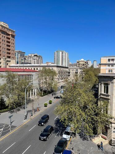 Сдаётся 3-комн. вторичка 120 м², м. Сахил, photo 3 from 25