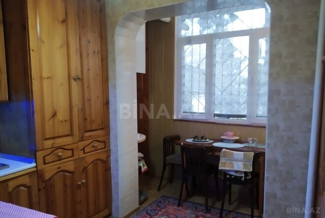 Satılır 4 otaqlı köhnə tikili 123 m², Xalqlar Dostluğu m., photo 17 from 30