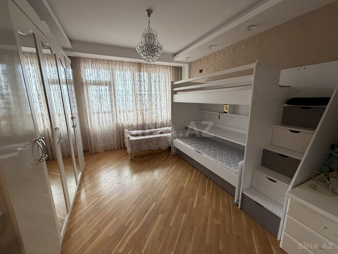 Продаётся 3-комн. новостройка 116 м², Хатаинский р., photo 8 from 32