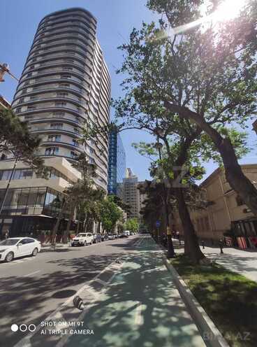 Сдаётся 3-комн. новостройка 118 м², Насиминский  р., photo 1 from 13