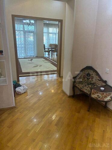 İcarəyə verilir 3 otaqlı yeni tikili 130 m², 28 May m., photo 21 from 27
