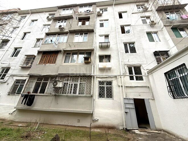 Satılır 2 otaqlı köhnə tikili 55 m², 20 Yanvar m., photo 11 from 13