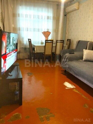 Продаётся 3-комн. вторичка 75 м², м. Ази Асланов, photo 4 from 9