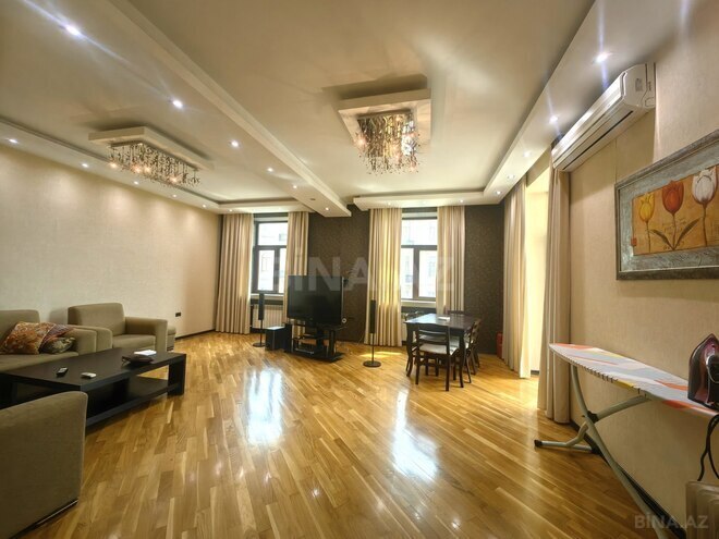 Satılır 3 otaqlı köhnə tikili 80 m², Sahil m., photo 11 from 32