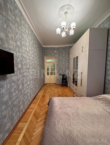 Продаётся 3-комн. вторичка 75 м², м. Ичеришехер, photo 4 from 12