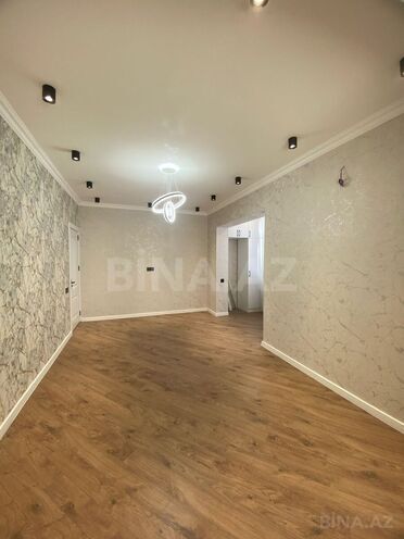 Продаётся 2-комн. вторичка 48 м², м. Иншаатчылар, photo 1 from 9