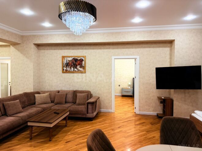 Сдаётся 3-комн. новостройка 110 м², м. Сахил, photo 4 from 11