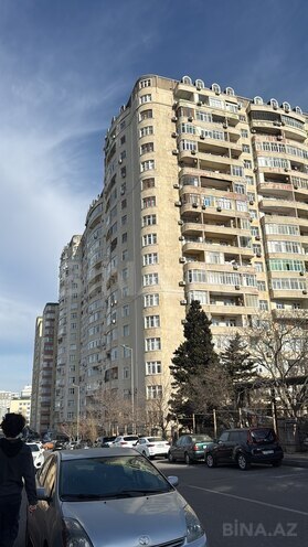 Продаётся 2-комн. новостройка 47 м², м. Иншаатчылар, photo 1 from 13