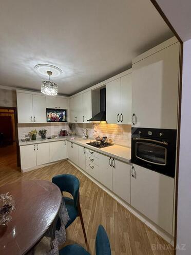 Satılır 4 otaqlı köhnə tikili 110 m², Xalqlar Dostluğu m., photo 3 from 14