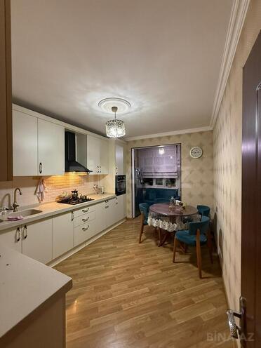 Satılır 4 otaqlı köhnə tikili 110 m², Xalqlar Dostluğu m., photo 1 from 14