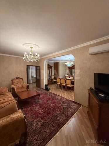 Satılır 4 otaqlı köhnə tikili 110 m², Xalqlar Dostluğu m., photo 5 from 14