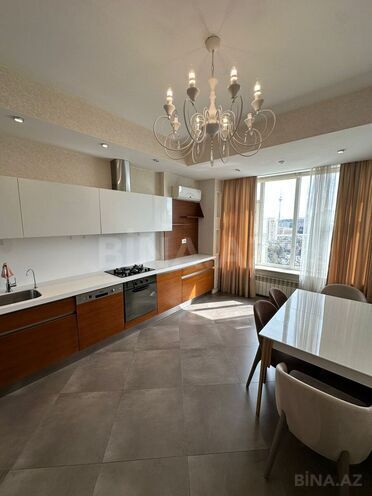 Сдаётся 3-комн. новостройка 150 м², м. Элмляр Академиясы, photo 9 from 23