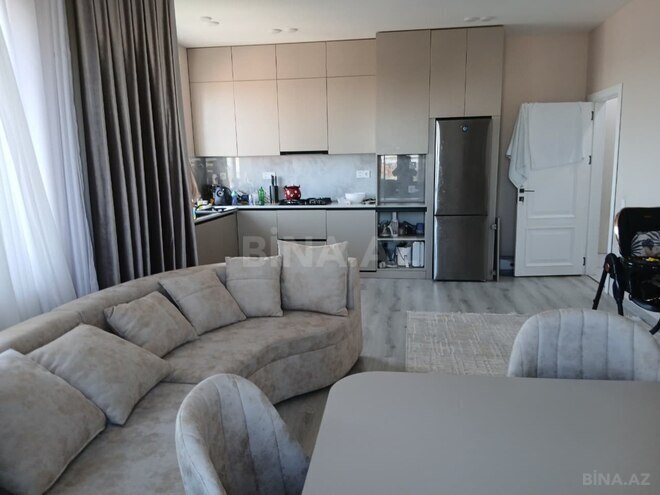Продаётся 3-комн. новостройка 80 м², м. Нефтчиляр, photo 1 from 16
