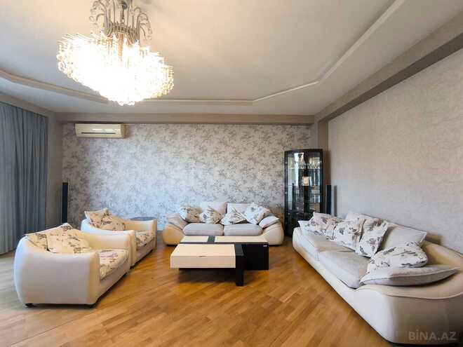 Сдаётся 3-комн. новостройка 220 м², м. 28 мая, photo 1 from 19