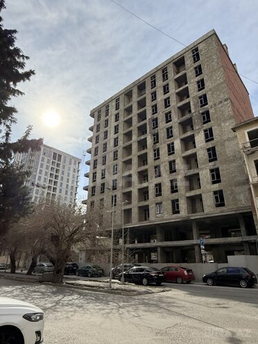 Satılır 2 otaqlı yeni tikili 72 m², 28 May m., photo 1 from 7
