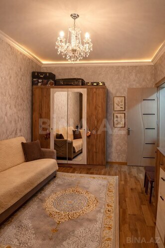 Satılır 1 otaqlı köhnə tikili 40 m², İnşaatçılar m., photo 3 from 11
