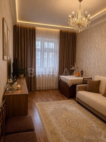 Satılır 1 otaqlı köhnə tikili 40 m², İnşaatçılar m., photo 1 from 11