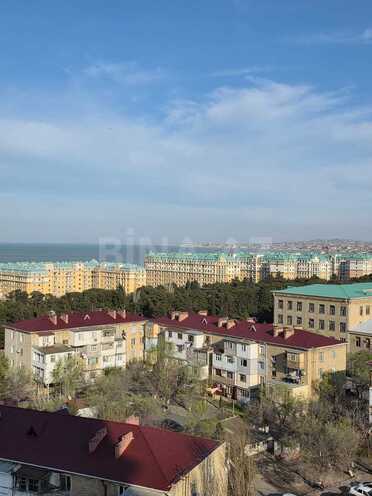 Продаётся 3-комн. вторичка 136 м², photo 3 from 32