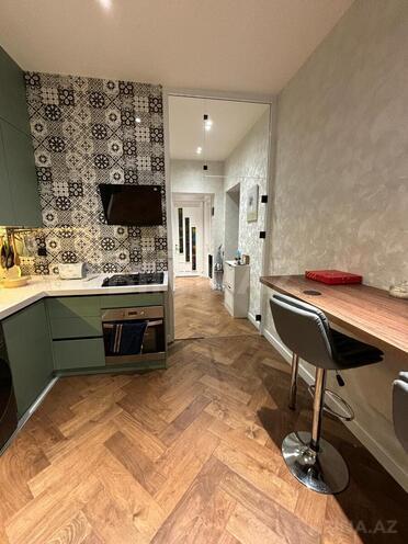 Satılır 2 otaqlı köhnə tikili 55 m², Sahil m., photo 15 from 22