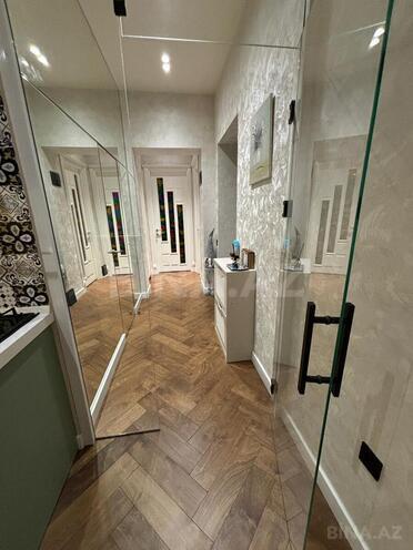 Satılır 2 otaqlı köhnə tikili 55 m², Sahil m., photo 16 from 22