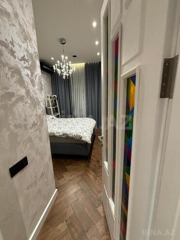 Satılır 2 otaqlı köhnə tikili 55 m², Sahil m., photo 12 from 22