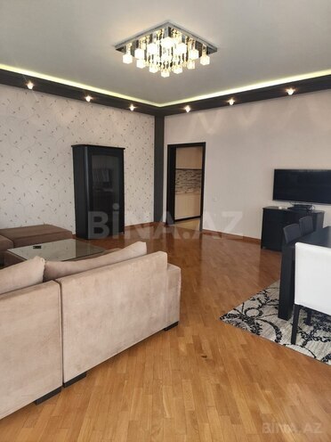 Сдаётся 3-комн. новостройка 150 м², м. Низами, photo 3 from 10