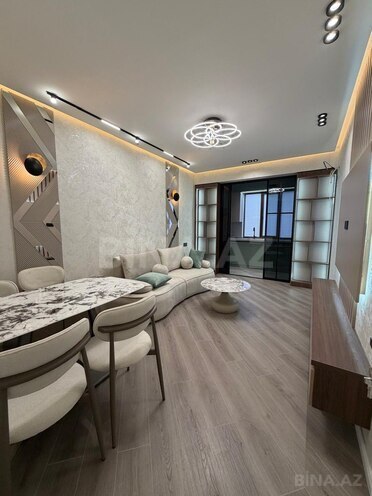 Продаётся 2-комн. новостройка 70 м², м. Халглар Достлугу, photo 1 from 13