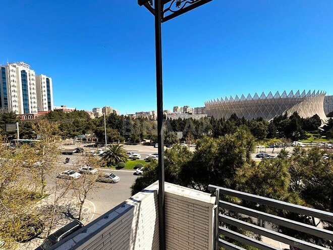 Satılır 2 otaqlı köhnə tikili 50 m², Yasamal q., photo 7 from 12