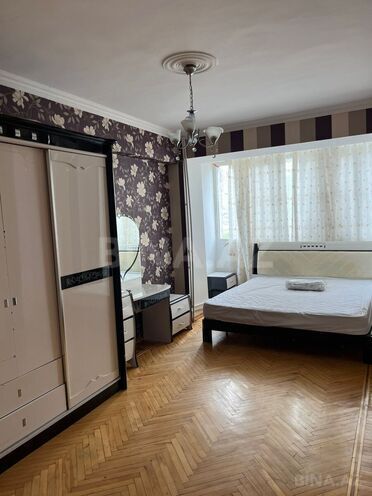 Satılır 2 otaqlı köhnə tikili 74 m², Yasamal r., photo 10 from 14