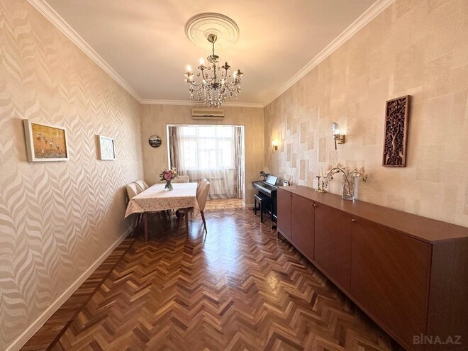 Satılır 4 otaqlı köhnə tikili 85 m², Qara Qarayev m., photo 11 from 20