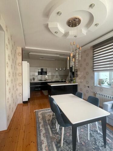 Satılır 10 otaqlı həyət evi/bağ evi 425 m², Badamdar q., photo 9 from 22