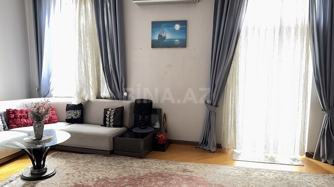 Satılır 4 otaqlı köhnə tikili 110 m², Sahil m., photo 5 from 15