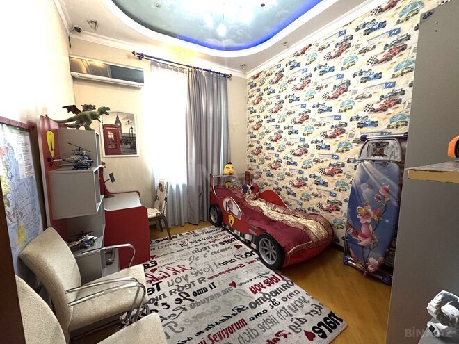Satılır 4 otaqlı köhnə tikili 110 m², Sahil m., photo 9 from 15