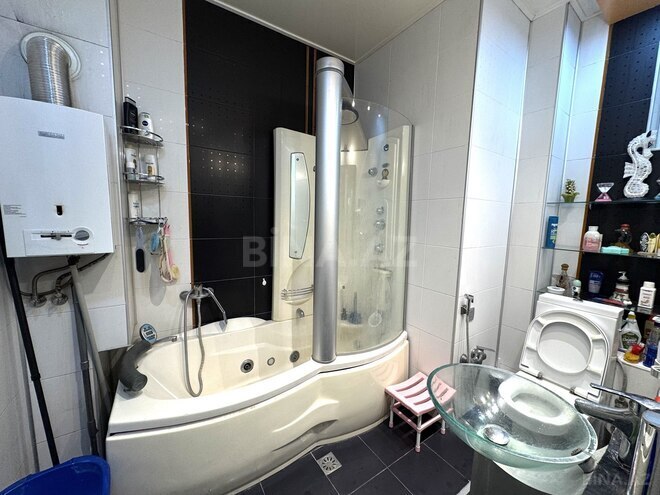 Satılır 4 otaqlı köhnə tikili 110 m², Sahil m., photo 11 from 15