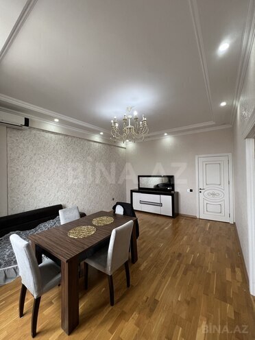 Сдаётся 3-комн. новостройка 90 м², м. Кара Караев, photo 1 from 18