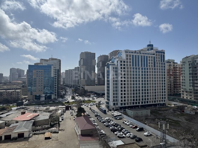 Продаётся 3-комн. новостройка 92 м², м. 8 ноября, photo 1 from 10