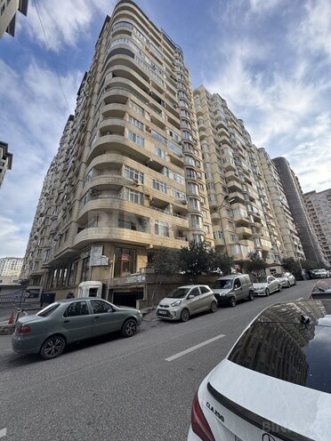 Satılır 1 otaqlı yeni tikili 68 m², 8 Noyabr m., photo 1 from 12
