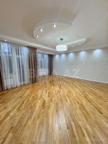 Satılır 4 otaqlı yeni tikili 155 m², 8-ci mikrorayon q., photo 1 from 25