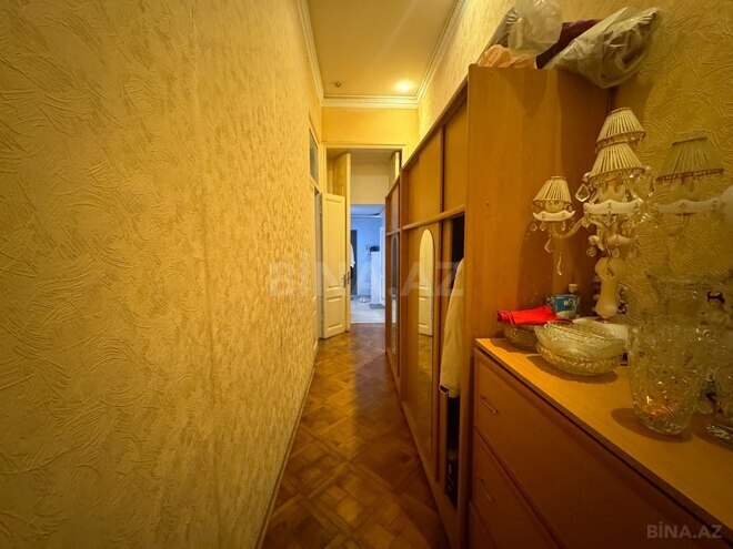 Satılır 4 otaqlı köhnə tikili 120 m², Sahil m., photo 21 from 30