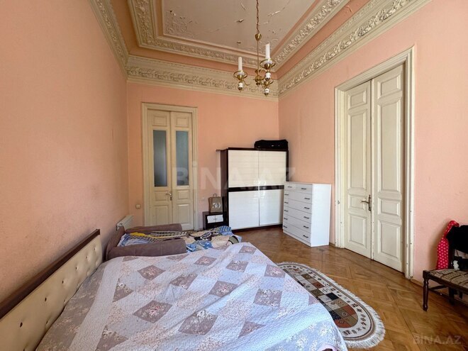 Satılır 4 otaqlı köhnə tikili 120 m², Sahil m., photo 12 from 30