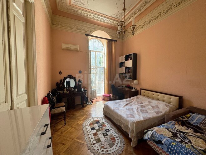 Satılır 4 otaqlı köhnə tikili 120 m², Sahil m., photo 10 from 30