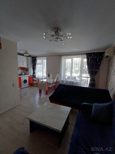 Сдаётся 3-комн. вторичка 68 м², м. Низами, photo 1 from 17