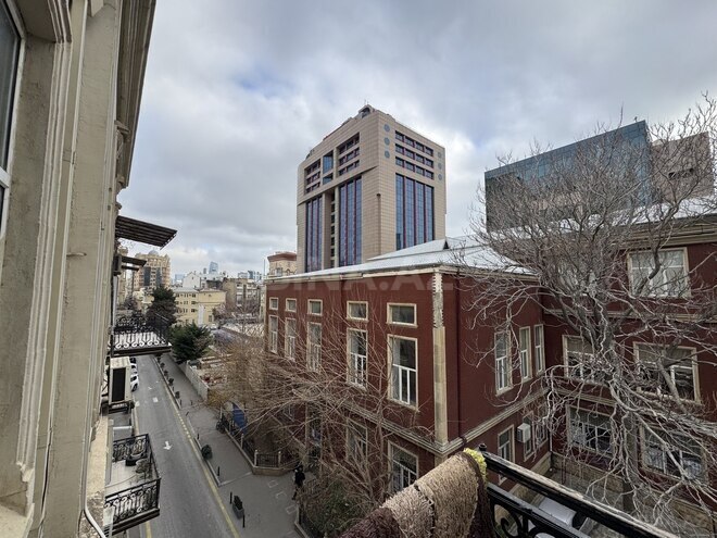 Продаётся 3-комн. вторичка 100 м², м. Сахил, photo 18 from 29