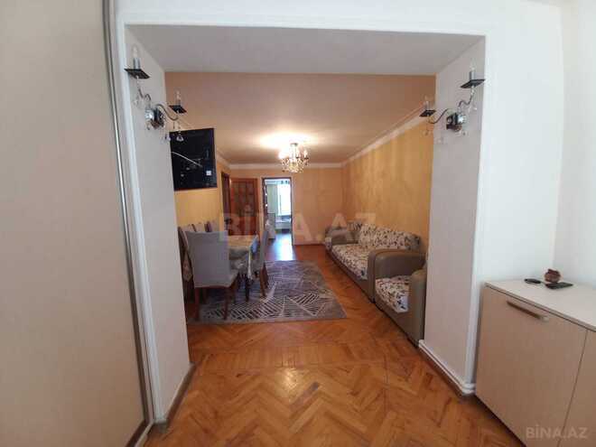 Сдаётся 2-комн. вторичка 70 м², м. Иншаатчылар, photo 3 from 11