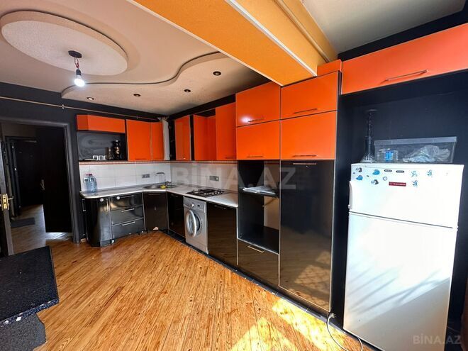 Satılır 2 otaqlı köhnə tikili 70 m², Qara Qarayev m., photo 3 from 15