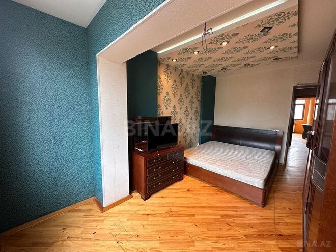 Satılır 2 otaqlı köhnə tikili 70 m², Qara Qarayev m., photo 6 from 15