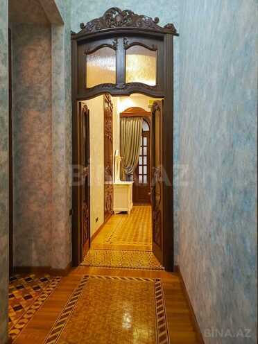 Satılır 5 otaqlı köhnə tikili 250 m², Sahil m., photo 8 from 13